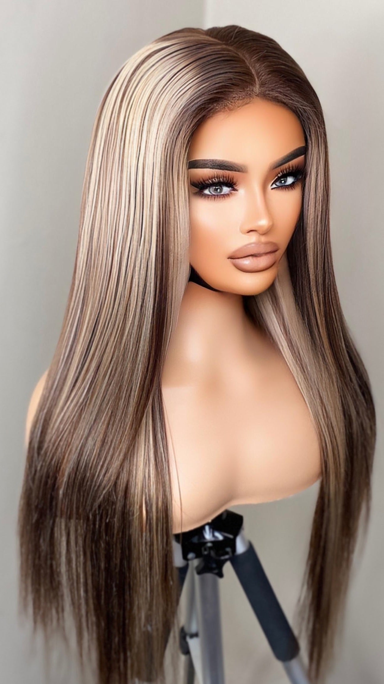 Gina lace closure unit