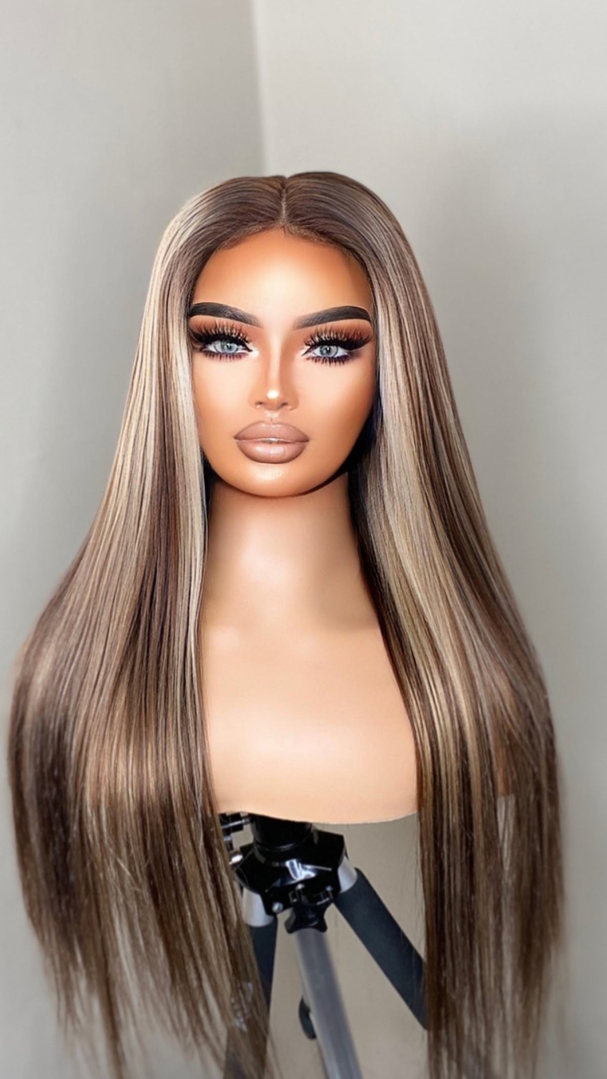 Gina lace closure unit