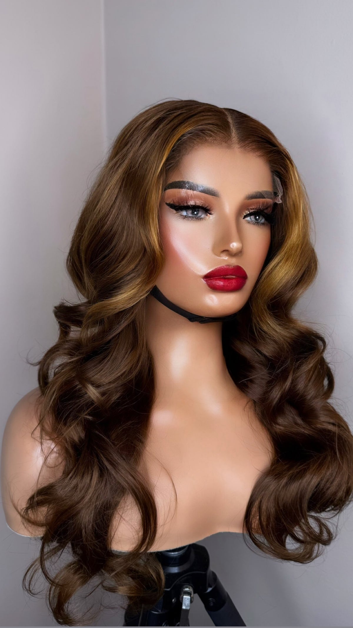 ADA  -   lace closure wig