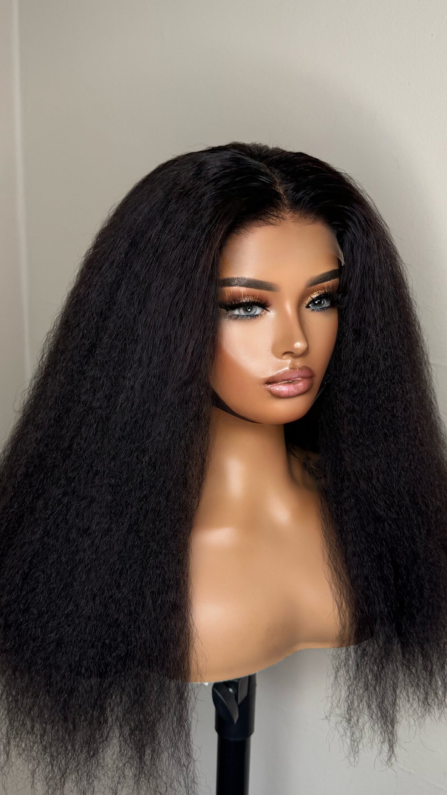Ugo - Kinky  Straight HD  Closure Wig
