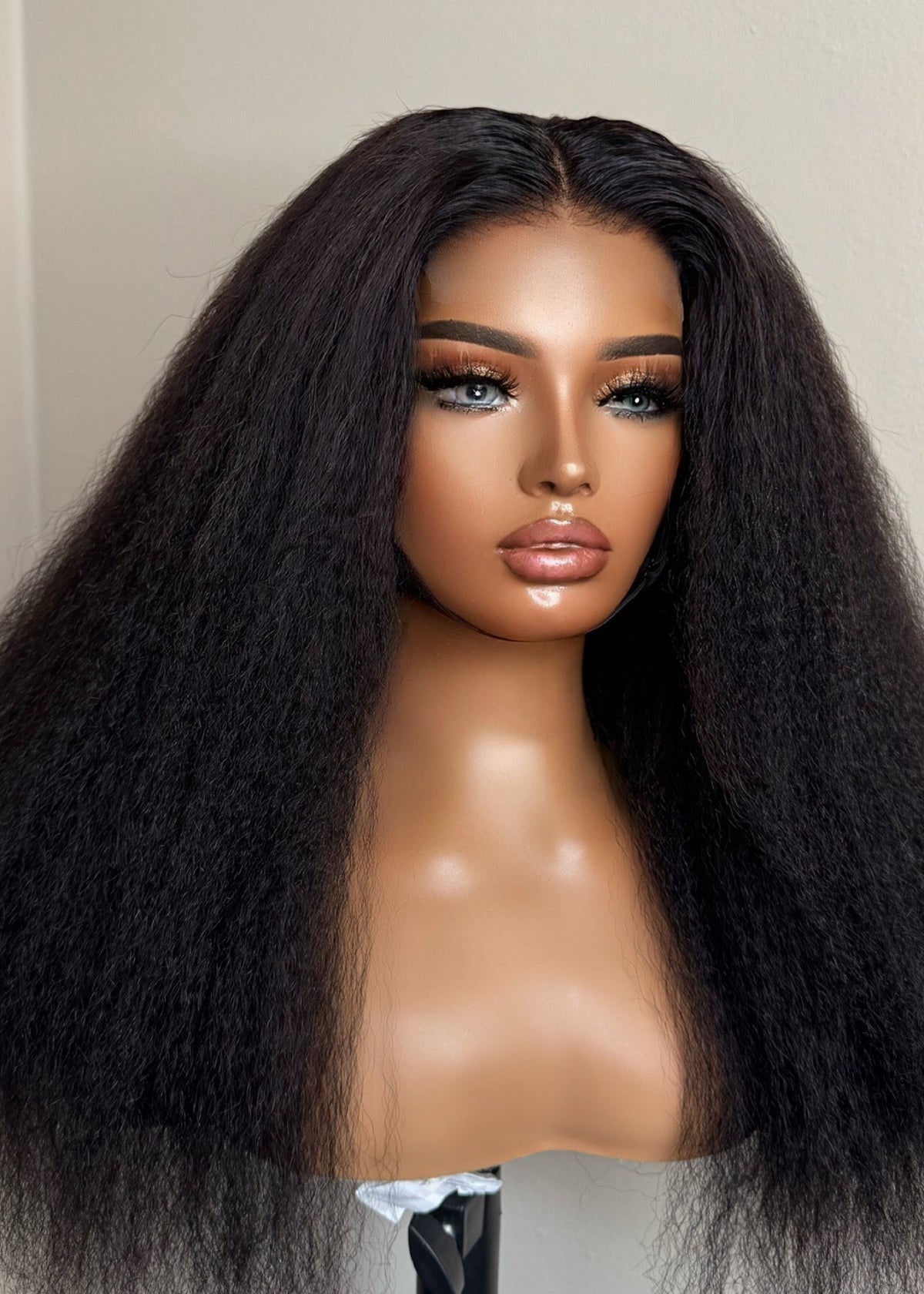 Ugo - Kinky  Straight HD  Closure Wig