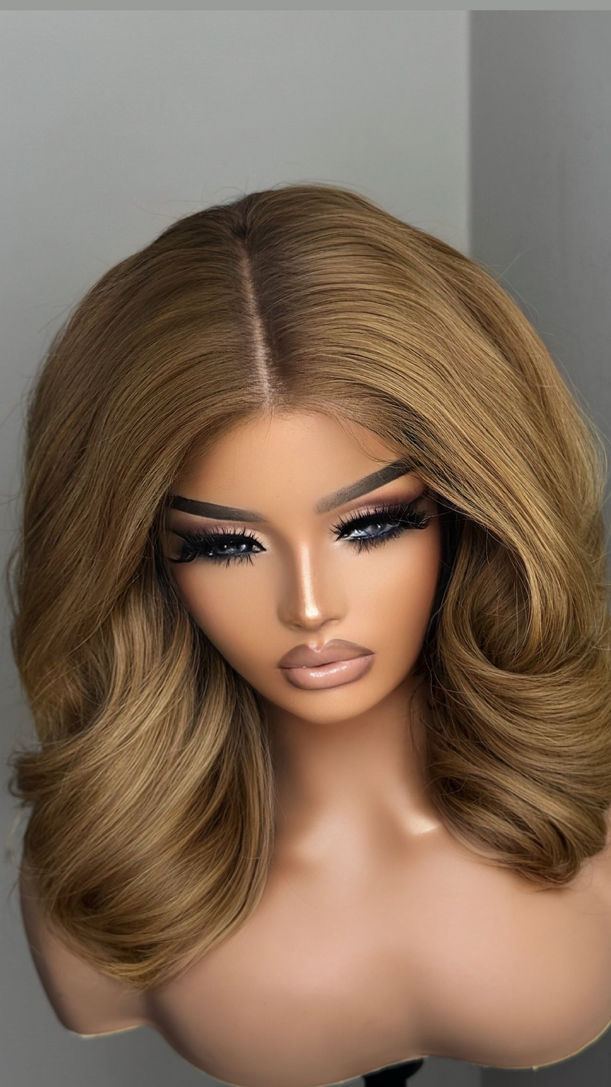 Honey – Layered  Lace Closure Wig