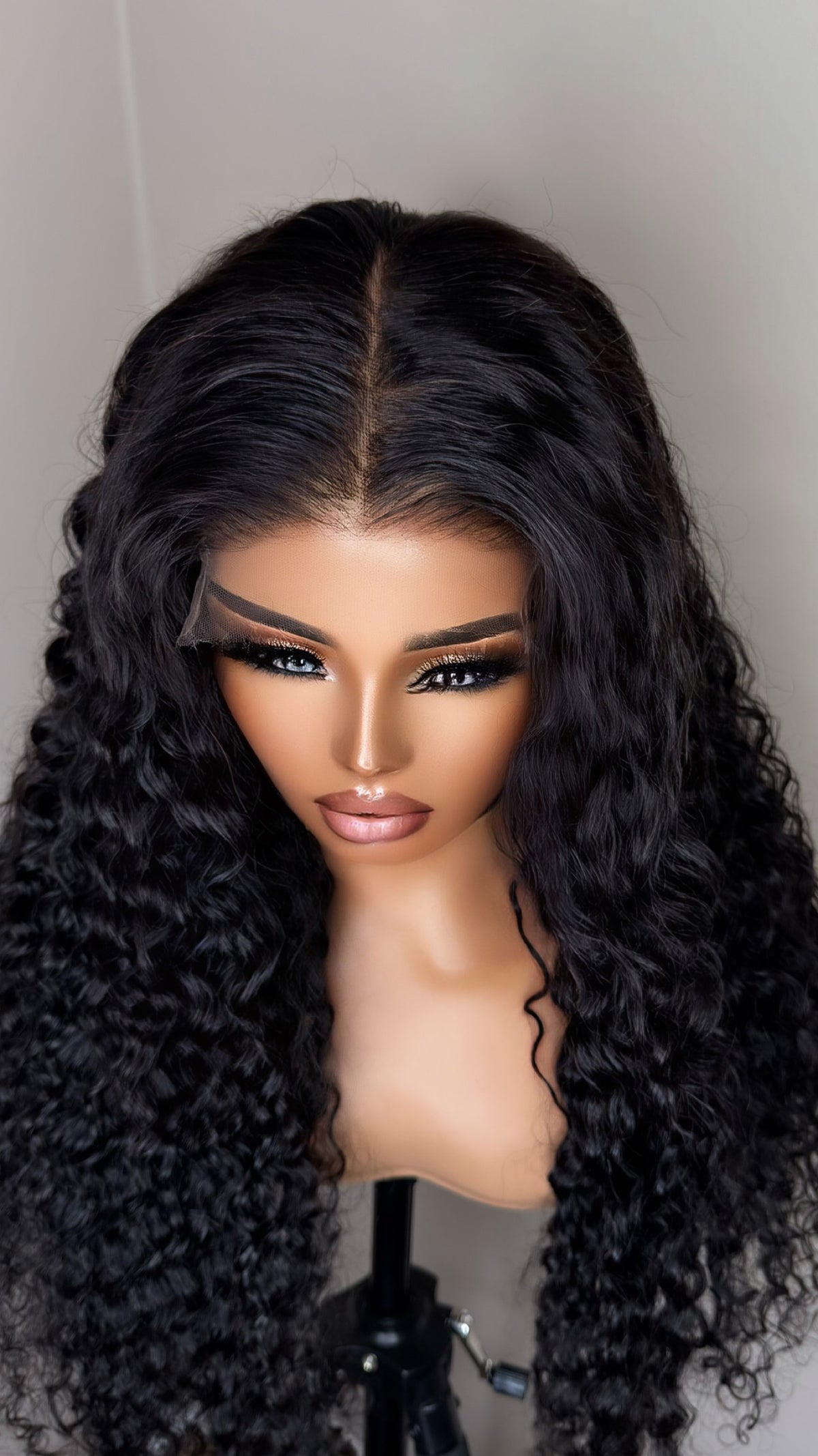 Maria - HD Loose Wave Lace Closure Wig