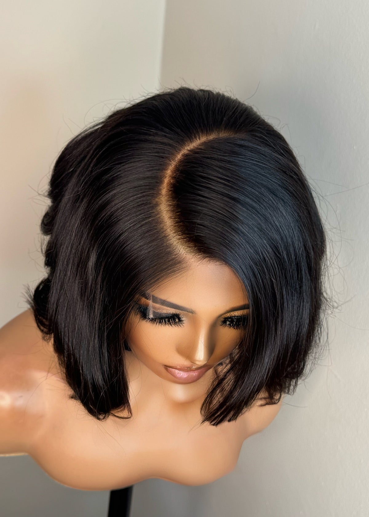 DORA C PART LAYERED BOB WIG