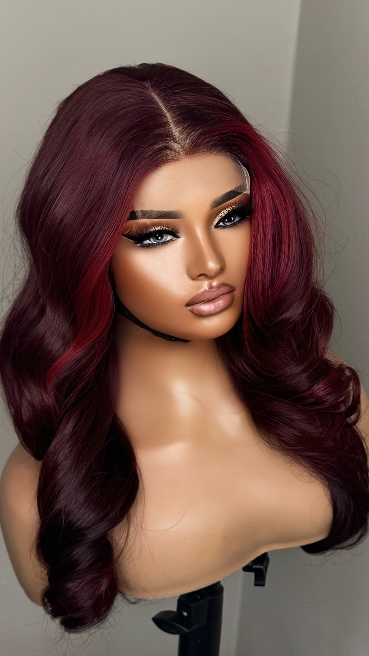 AUBERY - Layered  Lace Closure Wig