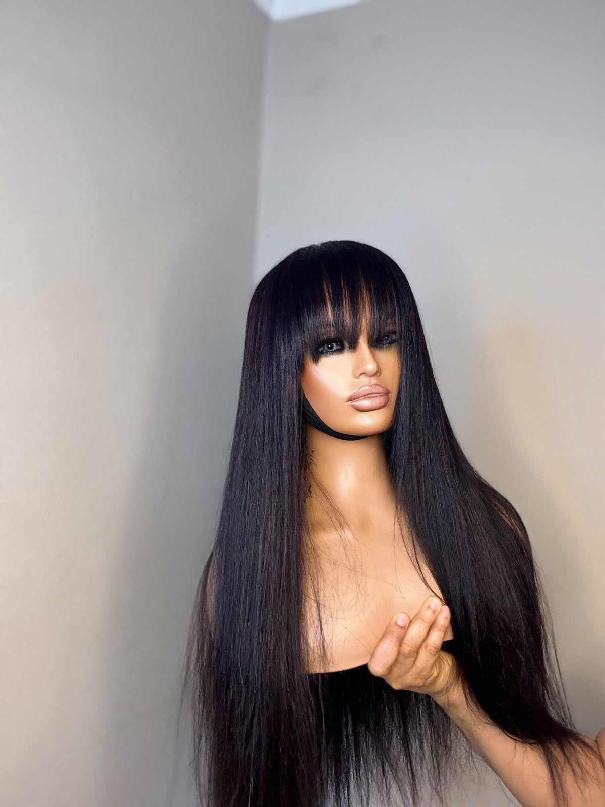 Chloe - Wispy Full Fringe Wig