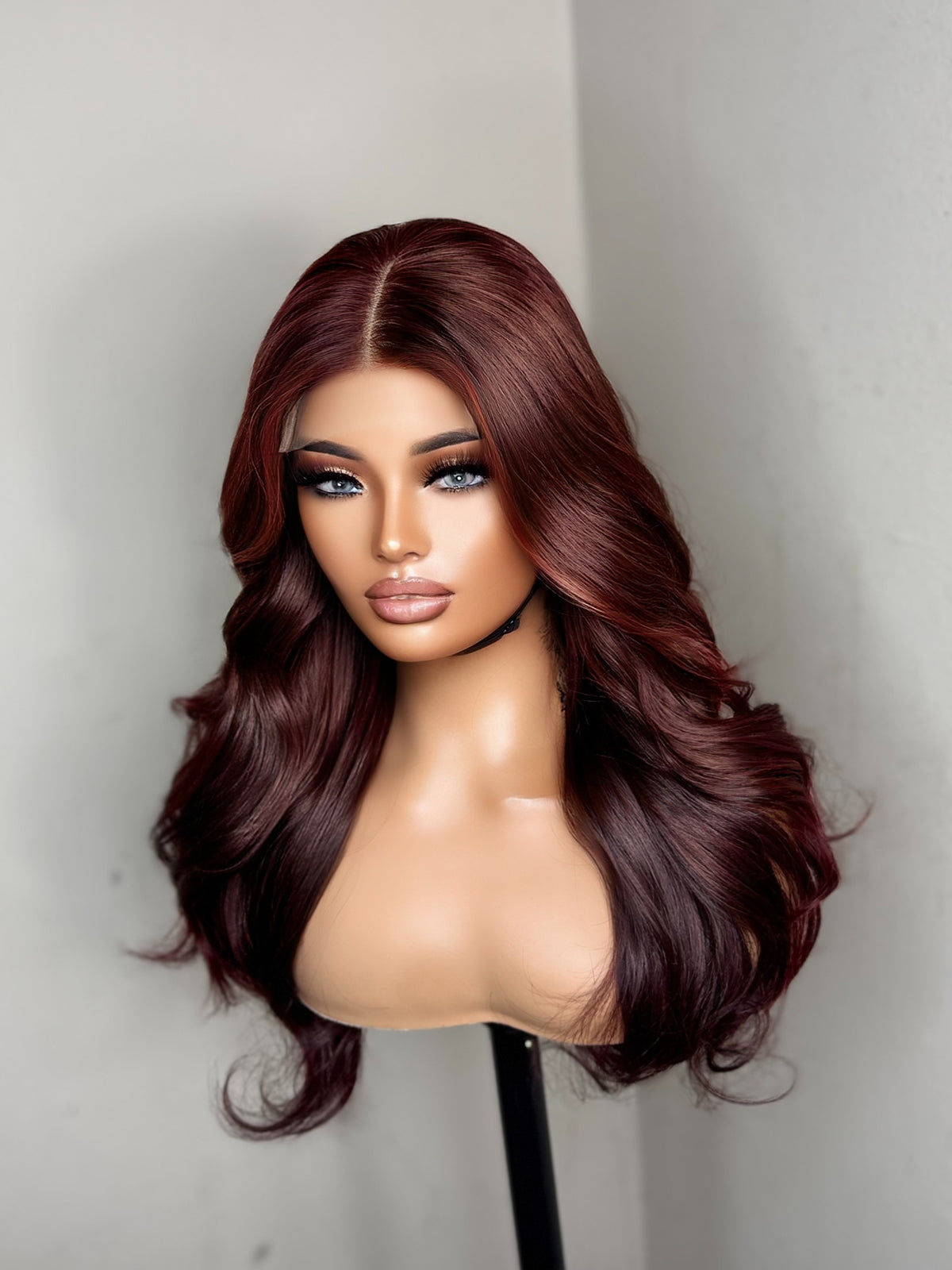 AUBERY - Layered  Lace Closure Wig