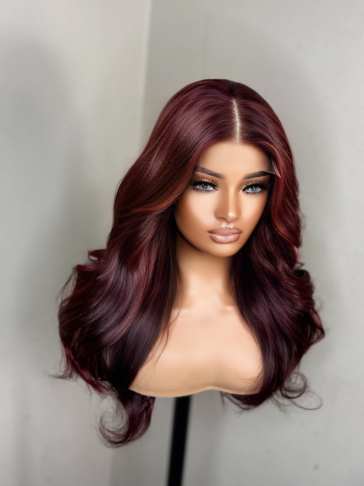 AUBERY - Layered  Lace Closure Wig
